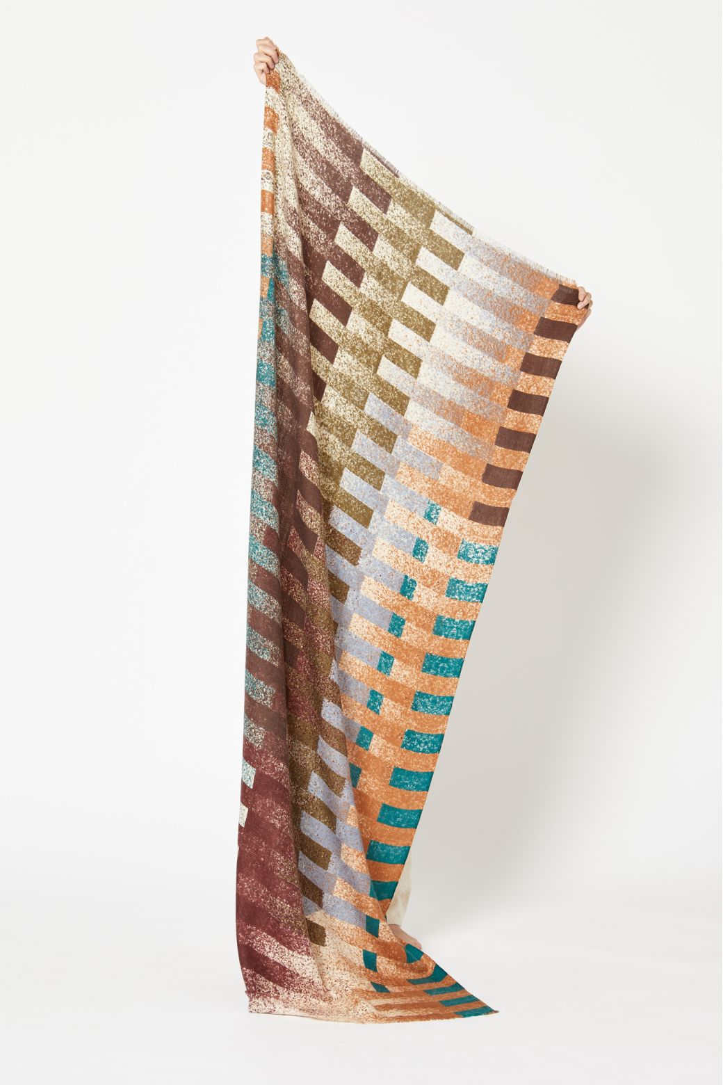 BROWN MUSICAL SCARF