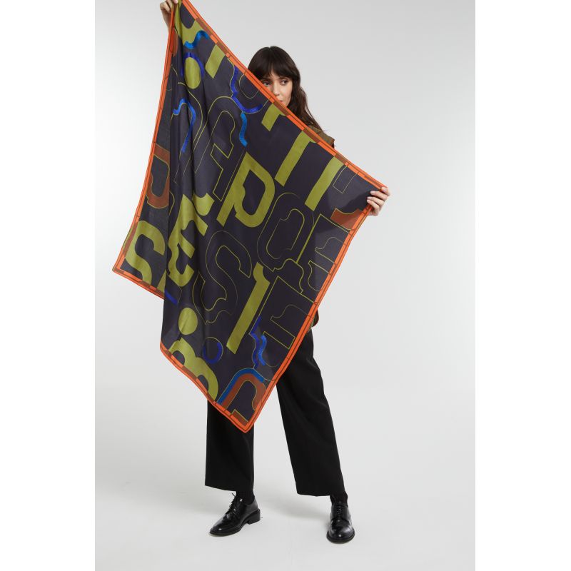 BlackIdole Scarf
