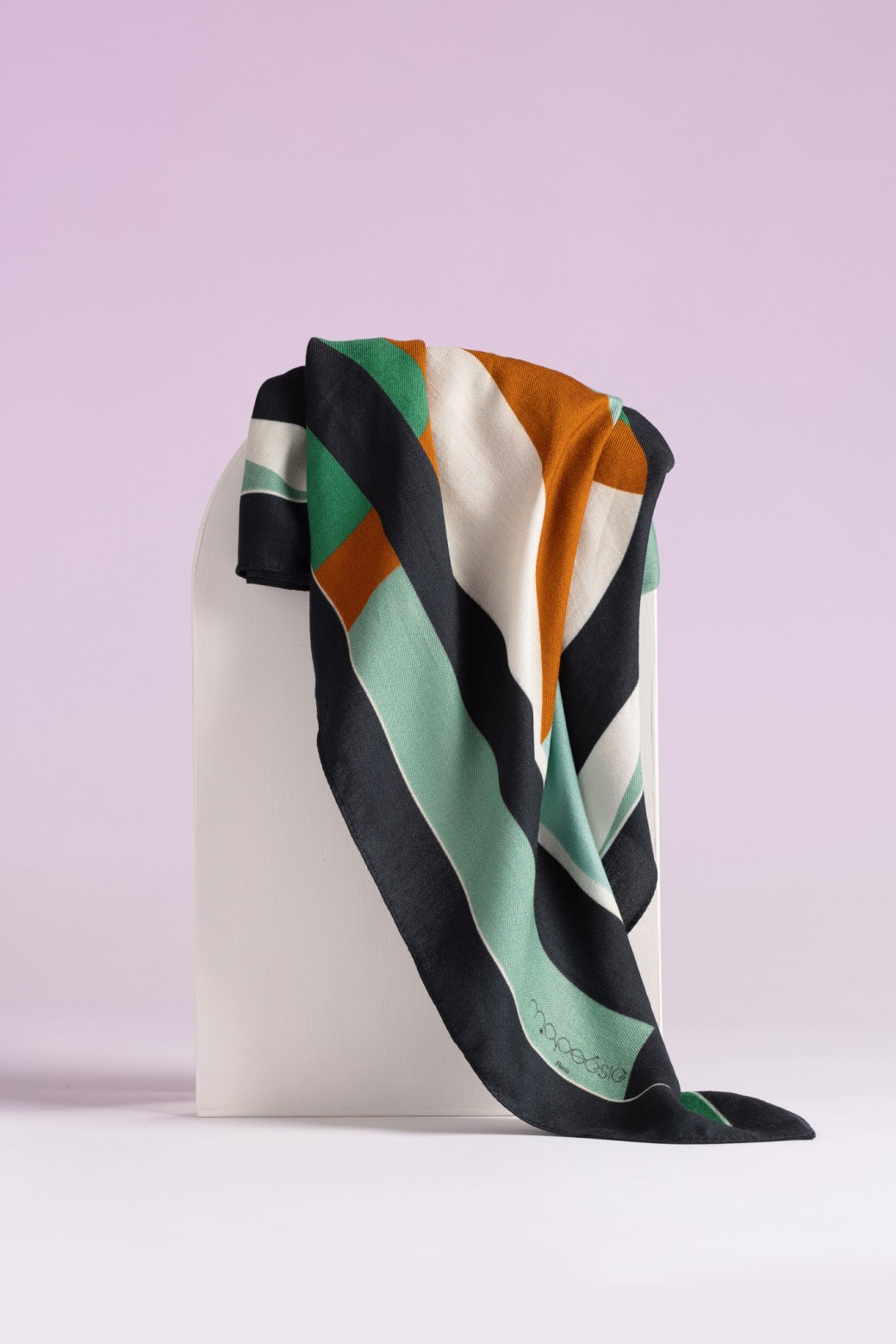 Superonic Emeraude x Elle Square