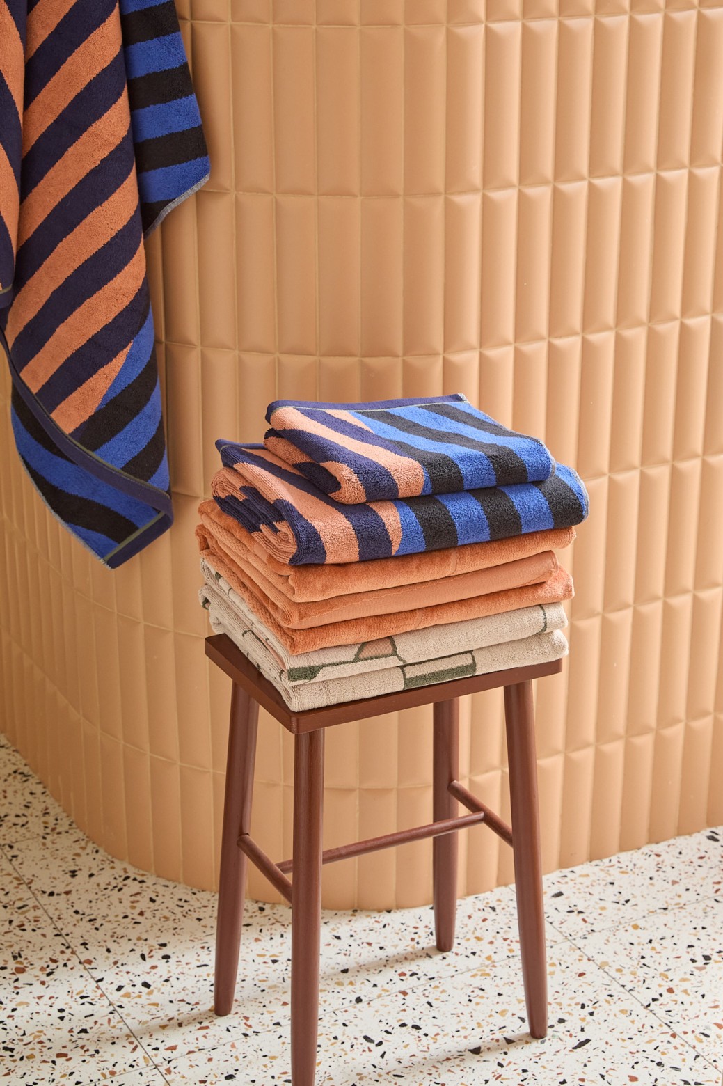Towel Diagonal Brown
