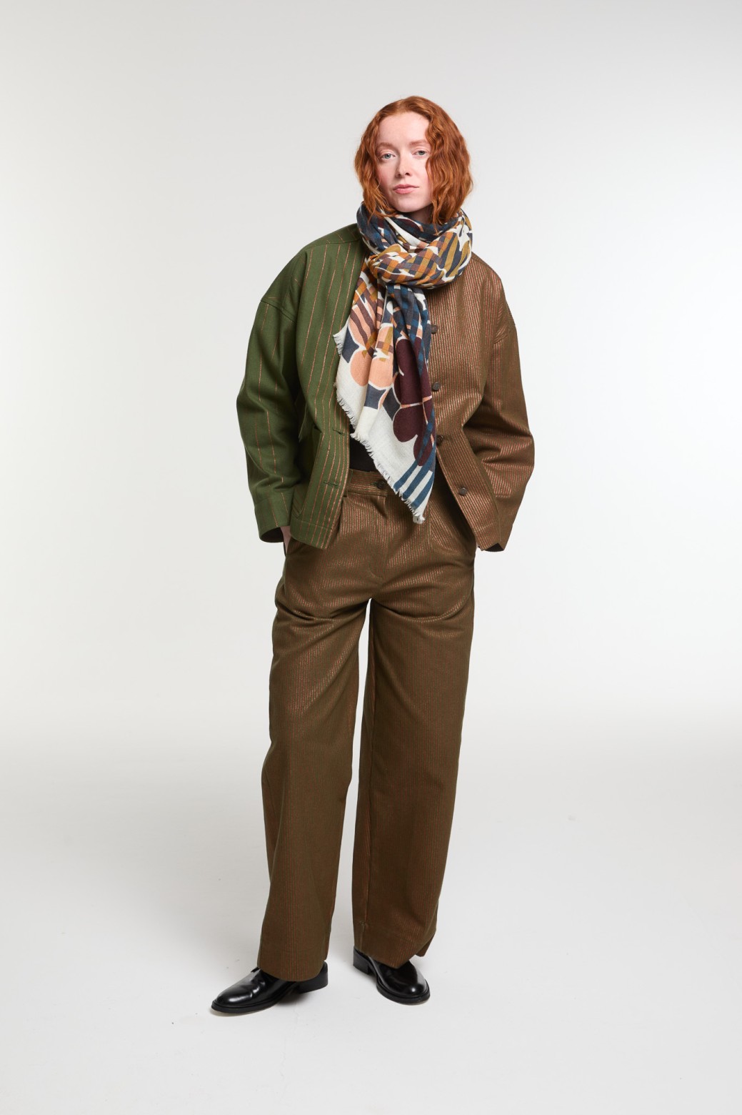 Foulard Fragrance Brun Chic Moderne | Mapoésie Paris